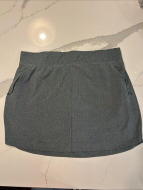 Everyday Stretch Mini Skirt in Charcoal Gray